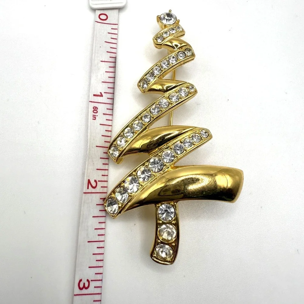 Monet Christmas Tree Brooch Pin Gold Tone Rhinestone Holiday Jewelry‎ Sparkly